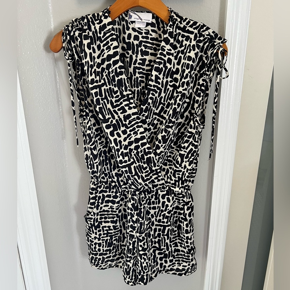 Imaginary Voyage Animal Print Soft Romper Shorts Pockets Women’s Size Small